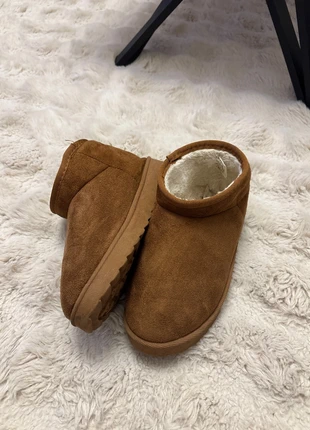 Ugg primark, marque: Primark, état: Neuf sans étiquette, taille: 36, 3,00 €, 3,85 € Protection acheteurs incluse