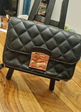 Superbe pochette noir - Maroquinerie - Accessoire - Sac à main, état: Très bon état, 6,50 €, 7,53 € Protection acheteurs incluse