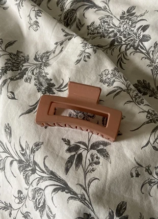 Pince cheveux rose/beige 🌿, marque: Amazon, état: Neuf sans étiquette, 1,50 €, 2,28 € Protection acheteurs incluse