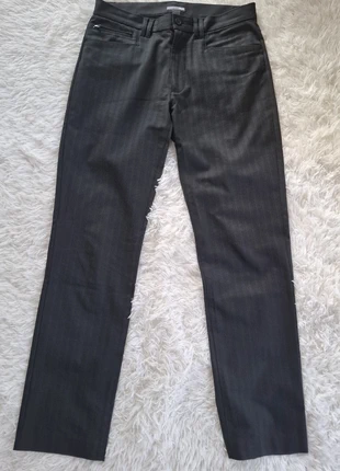 Pantaloni Uomo Eleganti H&M Taglia 48 – Ottime Condizioni, marque: Vintage Dressing, état: Très bon état, taille: L, 8,00 €, 9,10 € Protection acheteurs incluse