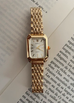 Montre à quartz pour femme blanche et dorée, marca: Quartz, estado: Novo com etiquetas, tamanho: Tamanho único, €7.00, €8.05 inclui Proteção do Comprador