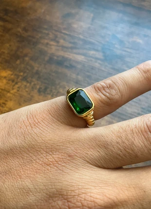 Vintage emerald green wire wrapped ring, marque: Vintage Love, état: Très bon état, taille: 17,7 mm, 36,00 €, 38,50 € Protection acheteurs incluse
