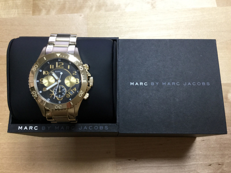 Reloj Marc Jacobs dorado con esfera verde oscuro Vinted