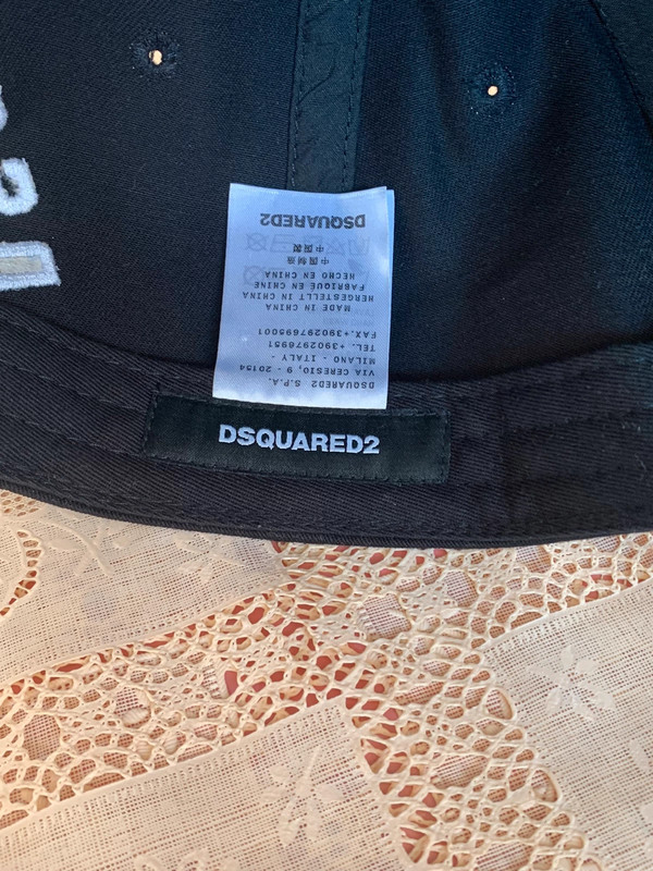 Dsquared cap inside label shop