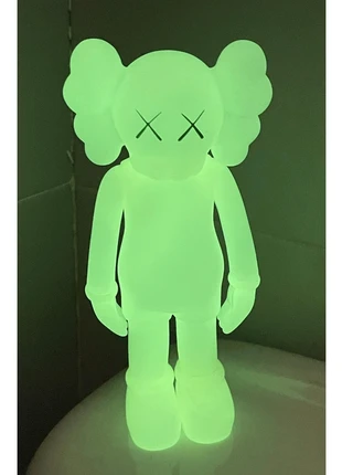 Kaws Companion Five Years Later ‘06 Fosforescente ideal para Navidad, marque: Kaws, état: Neuf sans étiquette, taille: Taille unique, 25,00 €, 26,95 € Protection acheteurs incluse
