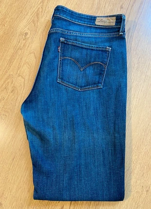Jeans Lévis Négociable, marque: Levi's, état: Très bon état, taille: XS / 34 / 6, 10,00 €, 11,20 € Protection acheteurs incluse