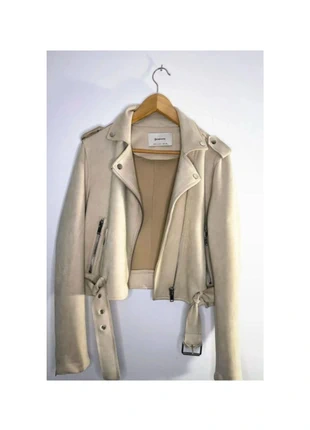 Veste Stradivarius L, brand: Stradivarius, condizioni: Ottime, taglia: L / IT 44 / EU 40, €19.99, €21.69 include la Protezione acquisti