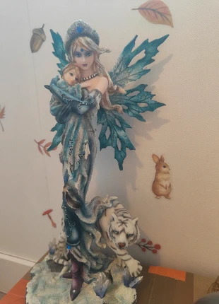 Statue fée des neiges (env. 30 cm de haut), marque: Fééries et merveilles, état: Neuf sans étiquette, 40,00 €, 42,70 € Protection acheteurs incluse