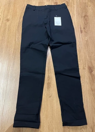 Pantaloni neri aderenti •tg L•, merk: Flare, staat: Nieuw met prijskaartje, maat: L / 40 / 12, € 9,50, € 10,68 inclusief Kopersbescherming