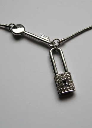 Collier cadenas + clé - Argenté, staat: Nieuw zonder prijskaartje, € 5,00, € 5,95 inclusief Kopersbescherming