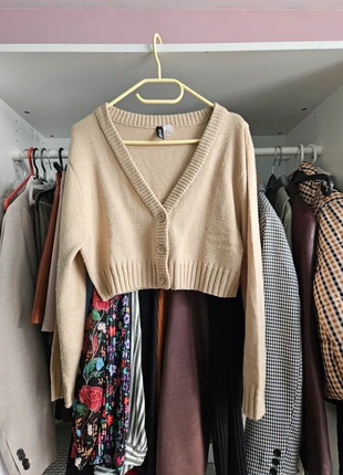 Gillet court brun / beige H&M, brand: H&M, condizioni: Ottime, taglia: S / IT 40 / EU 36, €2.00, €2.80 include la Protezione acquisti