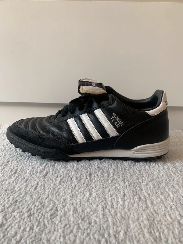 Adidas mundial team astro online