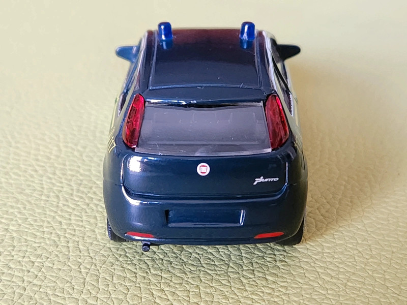 Modellino Fiat Punto GDF 4