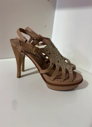 Sandalias de tacón Lola cruz nude con pedrería, marca: Lola Cruz, estado: Muy bueno, tamaño: 38, 5,00 €, 5,95 € Protección al comprador Pro incluida