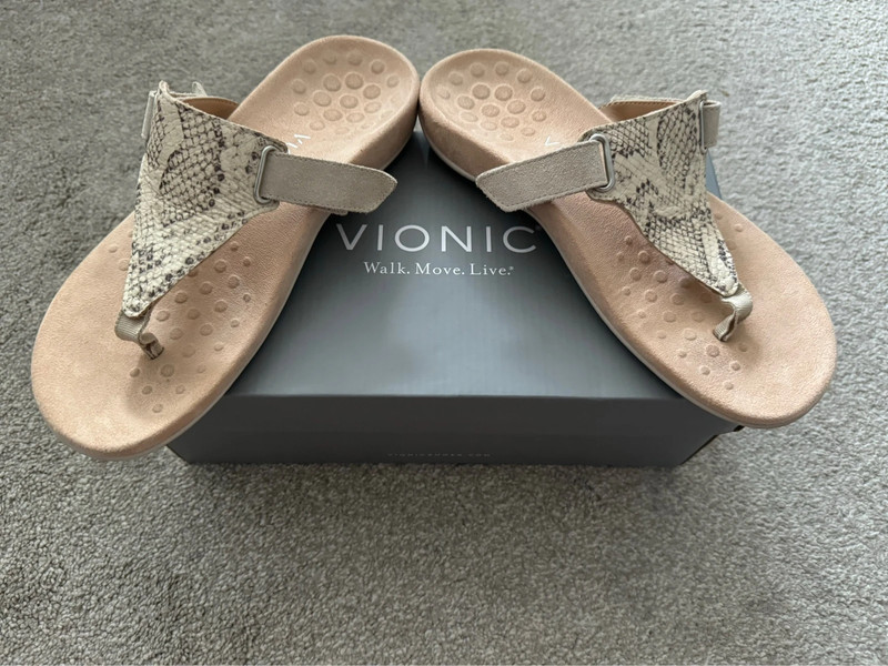 Vionic wanda t-strap flip flop sandals 1