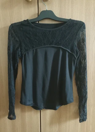 Haut dentelle noir, marke: Alternative, zustand: Sehr gut, größe: S / 36 / 8, 3,00 €, 3,85 € inklusive Vinted-Käuferschutz