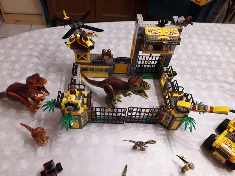 Marques lego dinosaure