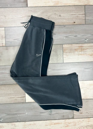 Jogging Nike mixte gris taille M / Grey Unisex Nike Jogging Set – Size M, brand: Nike, condition: Very good, size: M, €27.00, €29.05 includes Buyer Protection