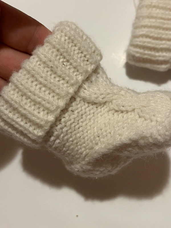 Baby white knitted stockings 5