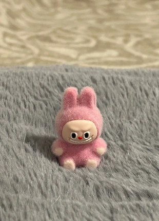 Figurine Labubu Pink, marque: POPMART, état: Neuf sans étiquette, taille: Prématuré, jusqu'à 44cm, 4,00 €, 4,90 € Protection acheteurs incluse