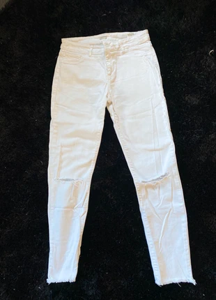 Pantalon jeans blanc , marque: Pimkie, état: Très bon état, taille: M / 38 / 10, 3,00 €, 3,85 € Protection acheteurs incluse
