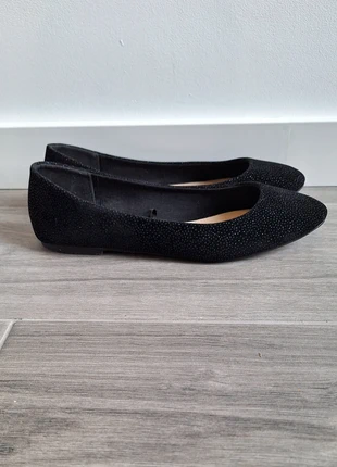 Sabrinas pretas com brilho, marca: Lefties, estado: Bom, tamanho: 40, €3.00, €3.85 inclui Proteção do Comprador