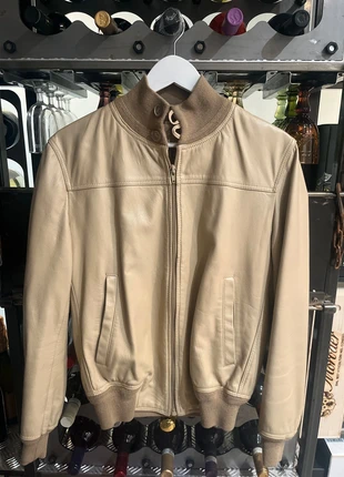 Giacca in vera pelle, brand: JAWS, condizioni: Ottime, taglia: M, €30.00, €32.20 include la Protezione acquisti