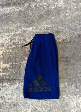 Short Adidas Bleu logo noir-Taille enfant 11-12 ans, marke: adidas, zustand: Sehr gut, größe: 12 Jahre / 152, 3,00 €, 3,85 € inklusive Vinted-Käuferschutz
