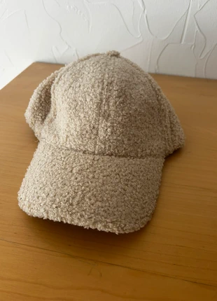 Casquette en bouclette beige, état: Très bon état, taille: Taille unique, 5,00 €, 5,95 € Protection acheteurs incluse