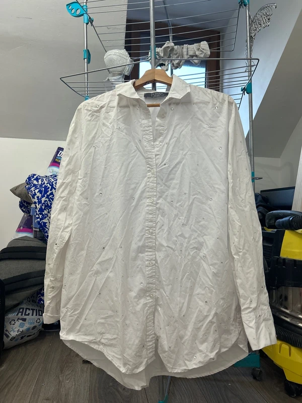 Longue chemise à strass