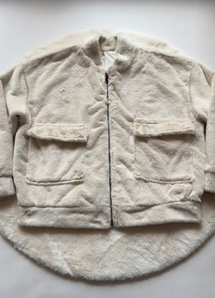 Veste en fausse fourrure, marque: Made In Italy, état: Neuf sans étiquette, taille: L / 40 / 12, 8,00 €, 9,10 € Protection acheteurs incluse