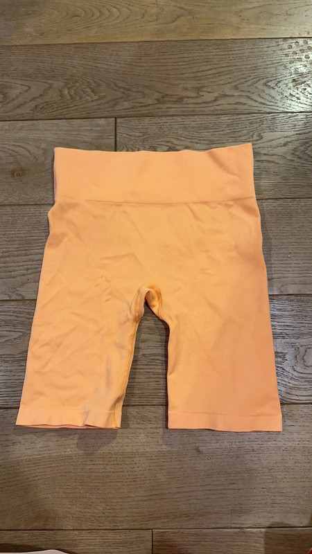 Orange seamless cycling shorts