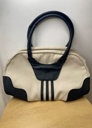 Sac Adidas vintage beige et noir référence 396067, marque: adidas, état: Bon état, 12,00 €, 13,30 € Protection acheteurs incluse