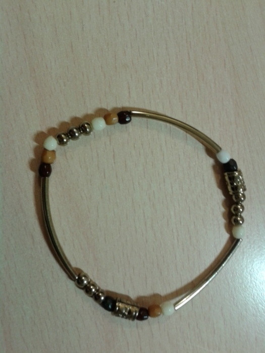 Bracelet Fin Doré avec Petites Perles 2