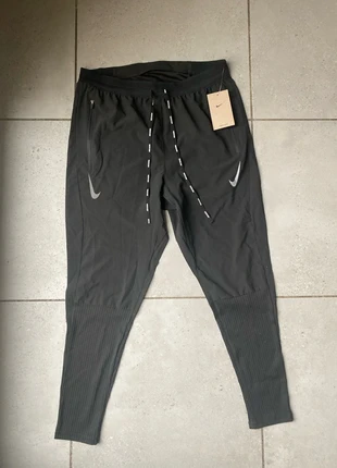 Bas Nike running aeroswift noir, marque: Nike, état: Neuf avec étiquette, taille: M, 50,00 €, 53,20 € Protection acheteurs incluse