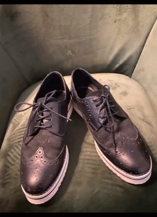 Derby cosmo Paris 37, merk: Cosmo, staat: Heel goed, maat: 37, € 30,00, € 32,20 inclusief Kopersbescherming