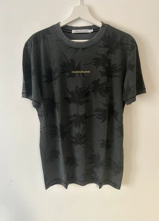 T-shirt Calvin Klein, marke: Calvin Klein Jeans, zustand: Sehr gut, größe: S, 8,00 €, 9,10 € inklusive Vinted-Käuferschutz