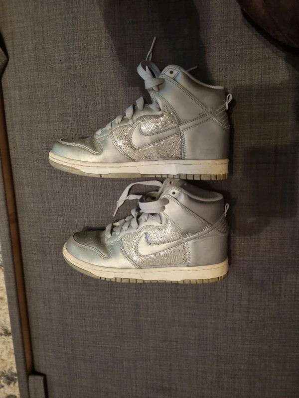 Silver nike 2025 high tops
