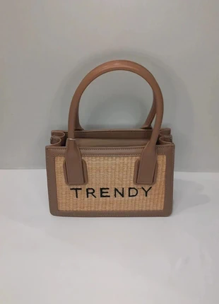 Sac à main Tom & Eva marron en similicuir et en tressé, brand: Tom & Eva, condizioni: Nuovo con cartellino, €18.99, €20.64 include la Protezione acquisti
