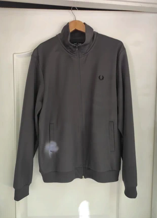 Fred Perry track jacket gris oscuro xlarge, marque: Fred Perry, état: Neuf sans étiquette, taille: XL, 40,00 €, 42,70 € Protection acheteurs incluse