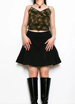 Black pleated mini skirt | Jupe courte plissée, marque: Vintage, état: Très bon état, taille: XS / 34 / 6, 10,00 €, 11,20 € Protection acheteurs (Pro) incluse