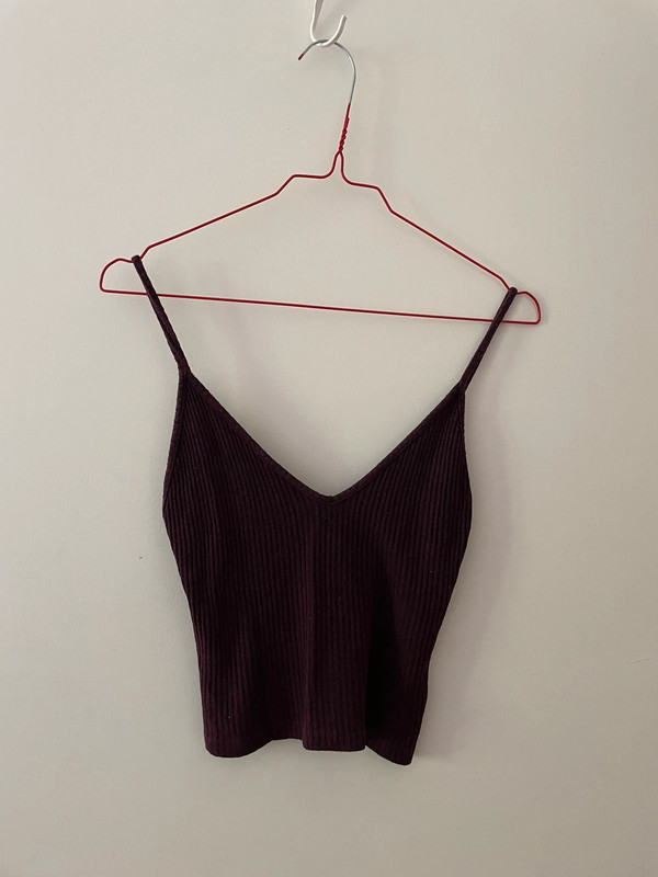 Burgundy red ribbed knit top 3