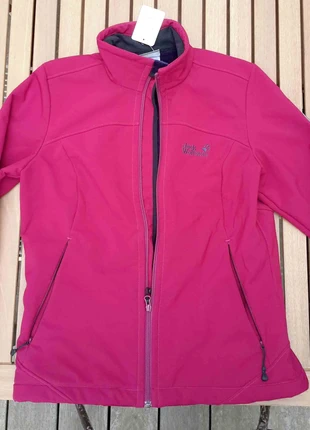Veste rose Jack Wolskin, marque: Jack Wolfskin, état: Très bon état, taille: M / 38 / 10, 30,00 €, 32,20 € Protection acheteurs incluse