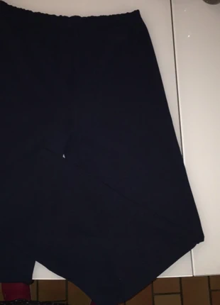 Pantalon taille 42 bleu marine , état: Très bon état, taille: XL / 42 / 14, 3,50 €, 4,38 € Protection acheteurs incluse