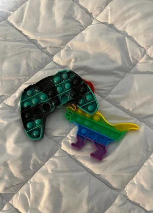 Lot de pop it, brand: POP IT, condizioni: Nuovo con cartellino, taglia: 6 anni / 116 cm, €1.00, €1.75 include la Protezione acquisti