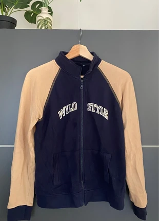 zip-up hoodie, merk: Modern Style, staat: Goed, maat: 14 jaar / 164 cm, € 5,00, € 5,95 inclusief Kopersbescherming