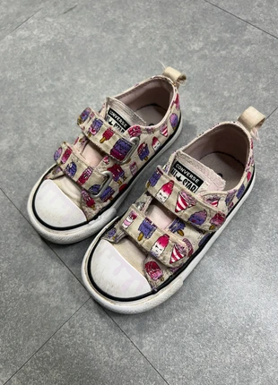 Baskets Fille / Converse All Star / Creme / Scratch / Taille 23 /, marke: Converse, zustand: Sehr gut, größe: 23, 12,00 €, 13,30 € inklusive Vinted-Käuferschutz