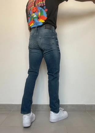 Jean Levi’s 208 Denizen homme W28 L30 coupe droite couleur bleu 88% coton (215), marque: Levi's, état: Très bon état, taille: W28 | FR 38, 19,99 €, 21,69 € Protection acheteurs (Pro) incluse