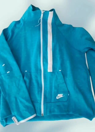Nike Tech Fleece Moto Cape - L, marke: Nike, zustand: Sehr gut, größe: L / 40 / 12, 7,90 €, 9,00 € inklusive Vinted-Käuferschutz