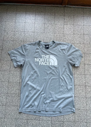 T-shirt The North Face, marke: The North Face, zustand: Sehr gut, größe: S, 8,00 €, 9,10 € inklusive Vinted-Käuferschutz